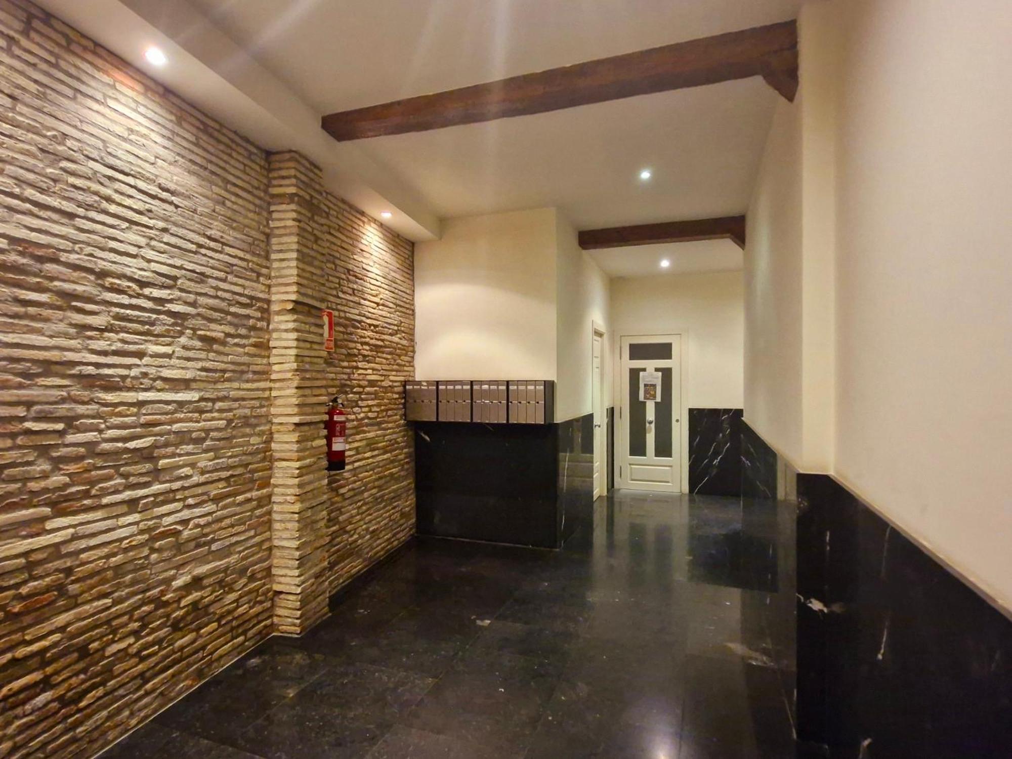 Ferienwohnung Lux Wood Loft With Air Con & Lift Logroño Exterior foto